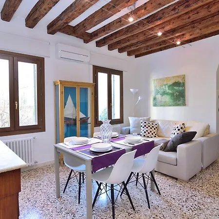 Ca' Del Glicine Apartmán *